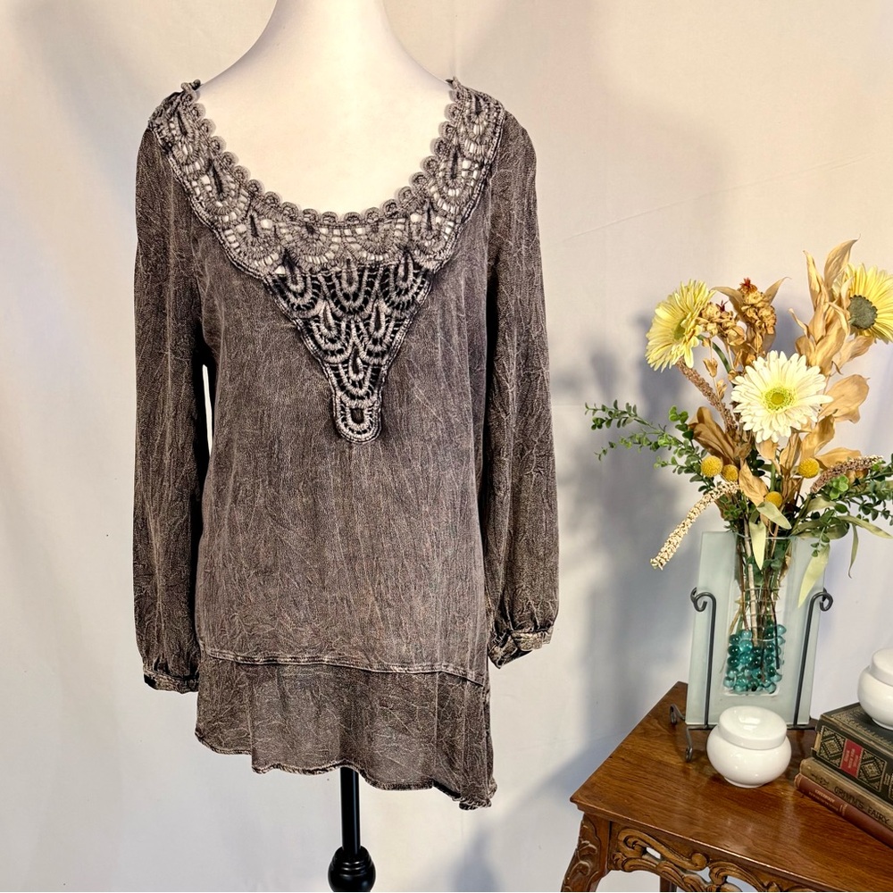 Soft Surroundings Brown Acid Wash Lace Trim Asymmetric Tunic Top Boho Sz. PS💚